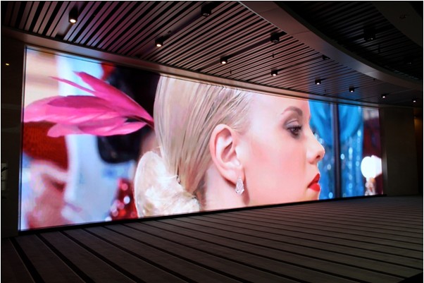 海南某度假酒店多功能廳P2.0小間距室內全彩顯示屏