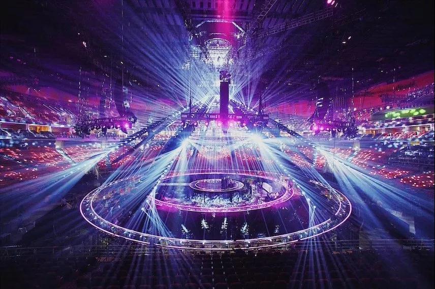 砸錢(qián)拼舞美 各衛(wèi)視2019年跨年晚會(huì)即將“開(kāi)戰(zhàn)”